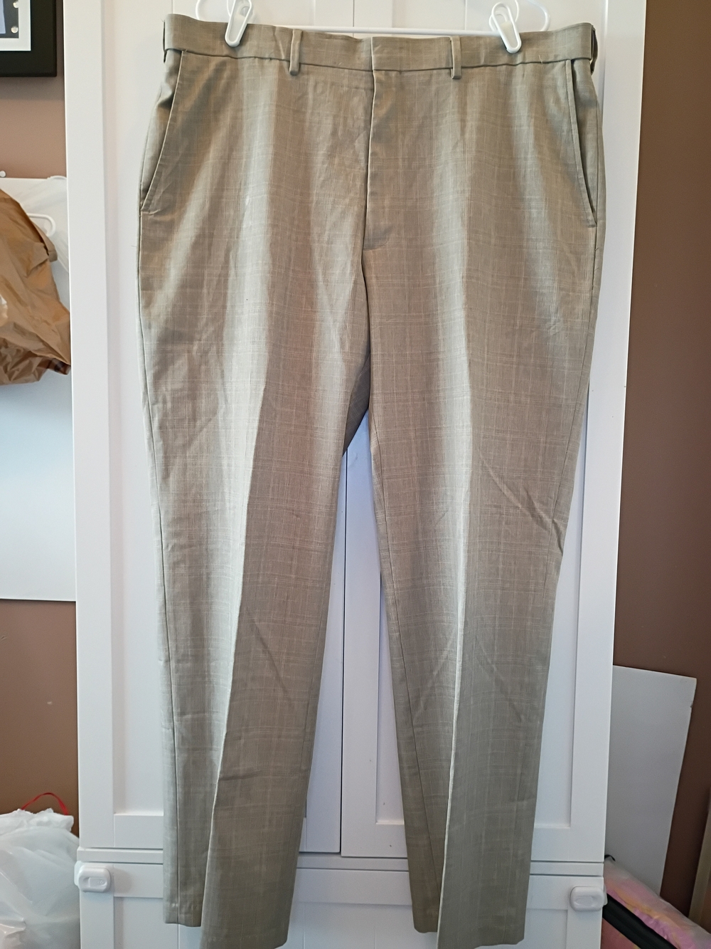 Haggar Men’s Dress Pants in Light Khaki
